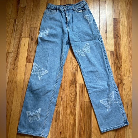 Hollister jean - Picture 1 of 4